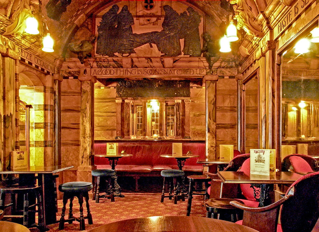 Black Friar, Blackfriars: Interior with mirrors to right and sculptures high on wall
