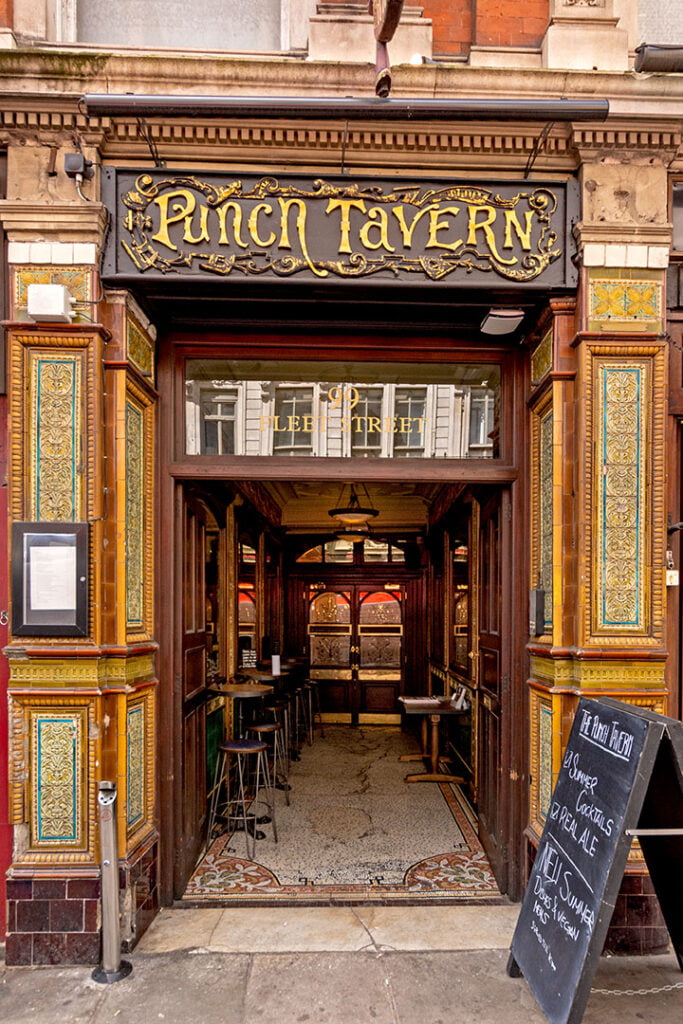 Punch, Fleet Street: Main entrance with tiled columns