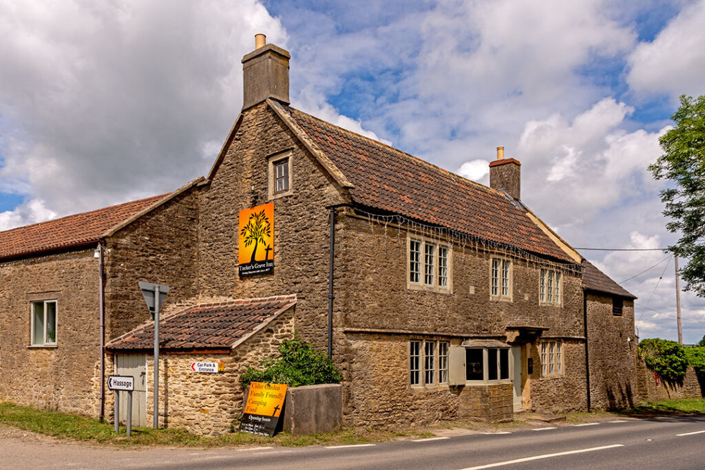 Tuckers Grave, Faulkland: Full pub exterior