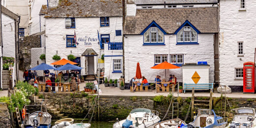 Blue Peter, Polperro: Pub with harbour in foreground