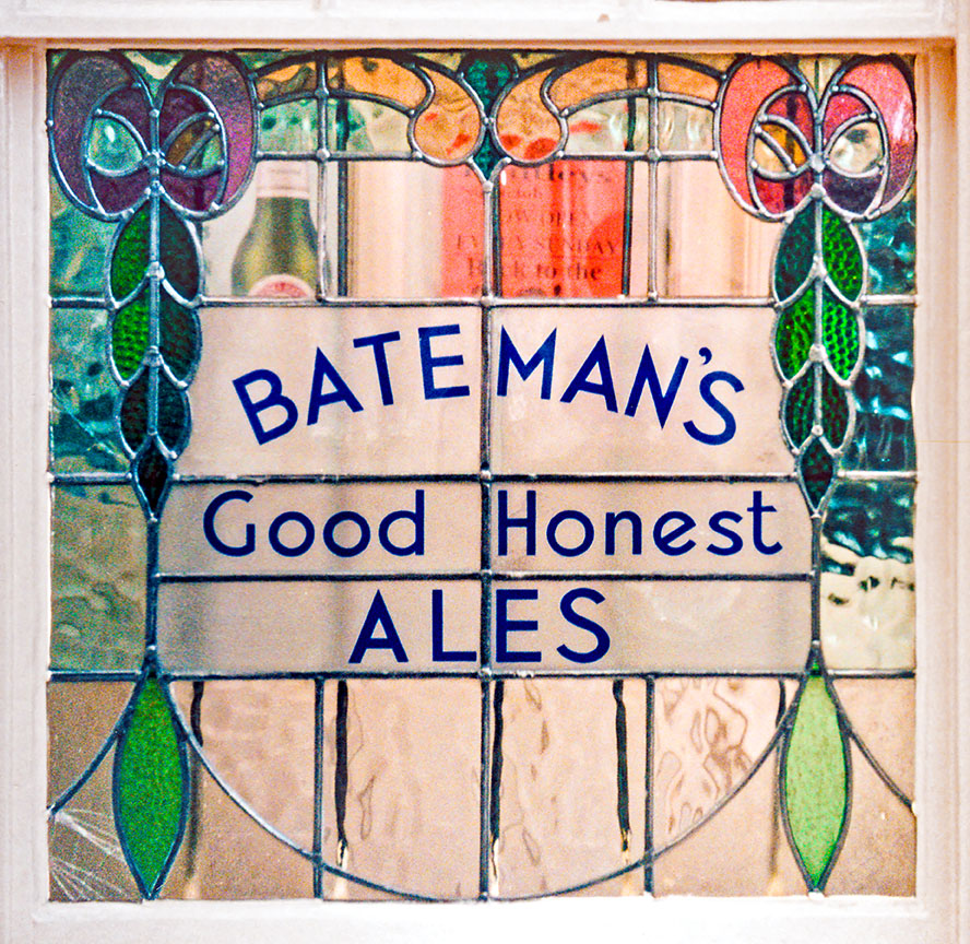 Britannia, Boston: 'Bateman's Good Honest Ales' stained glass window