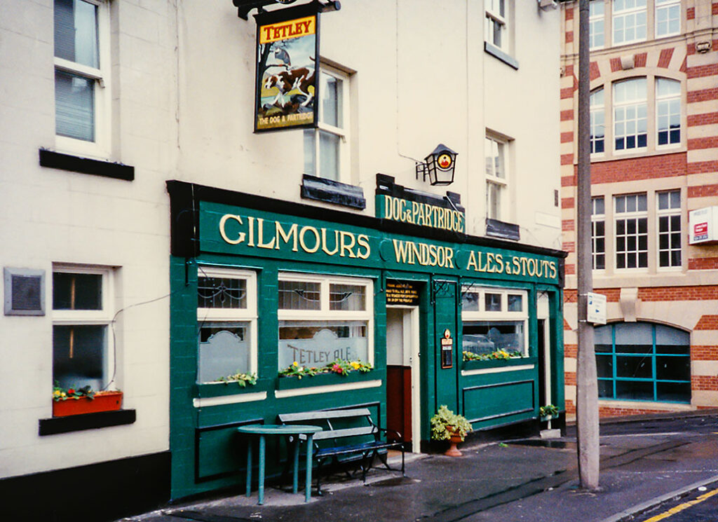 Dog & Partridge, Sheffield: Pub exterior - green facade