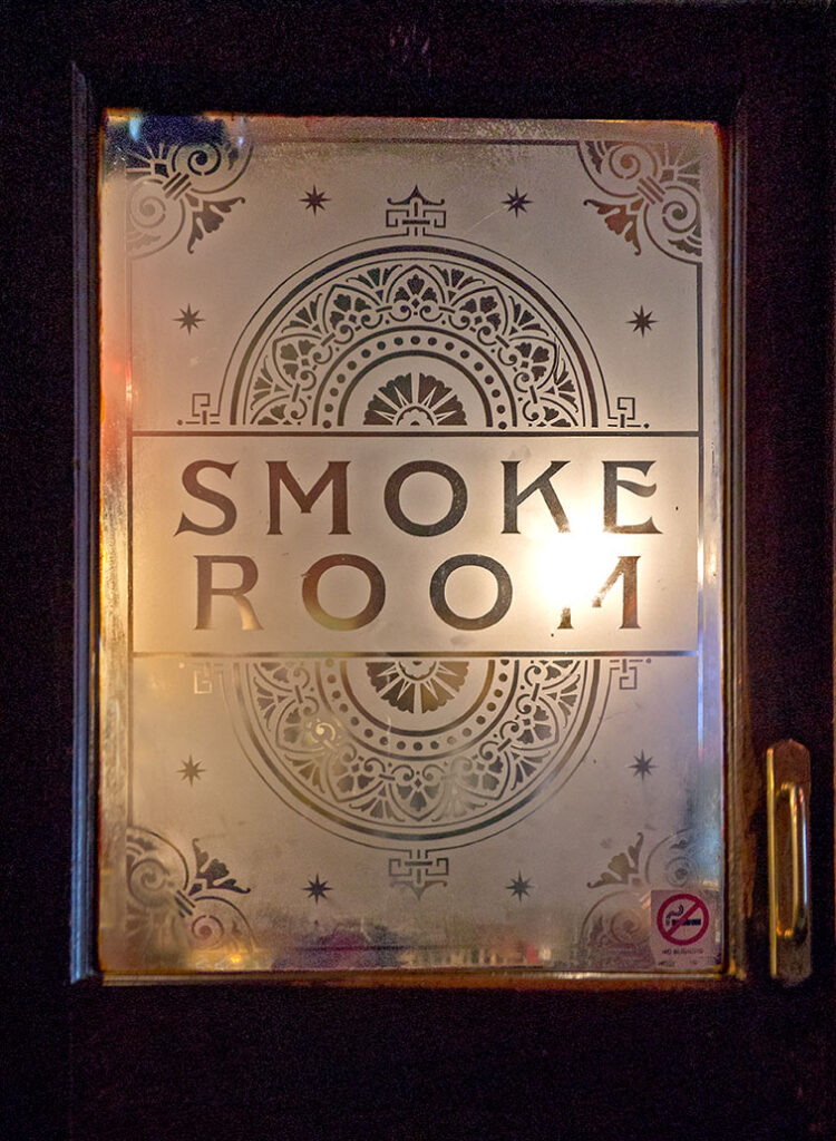 Blue Bell, York: 'Smoke Room' etched window (photo 2)