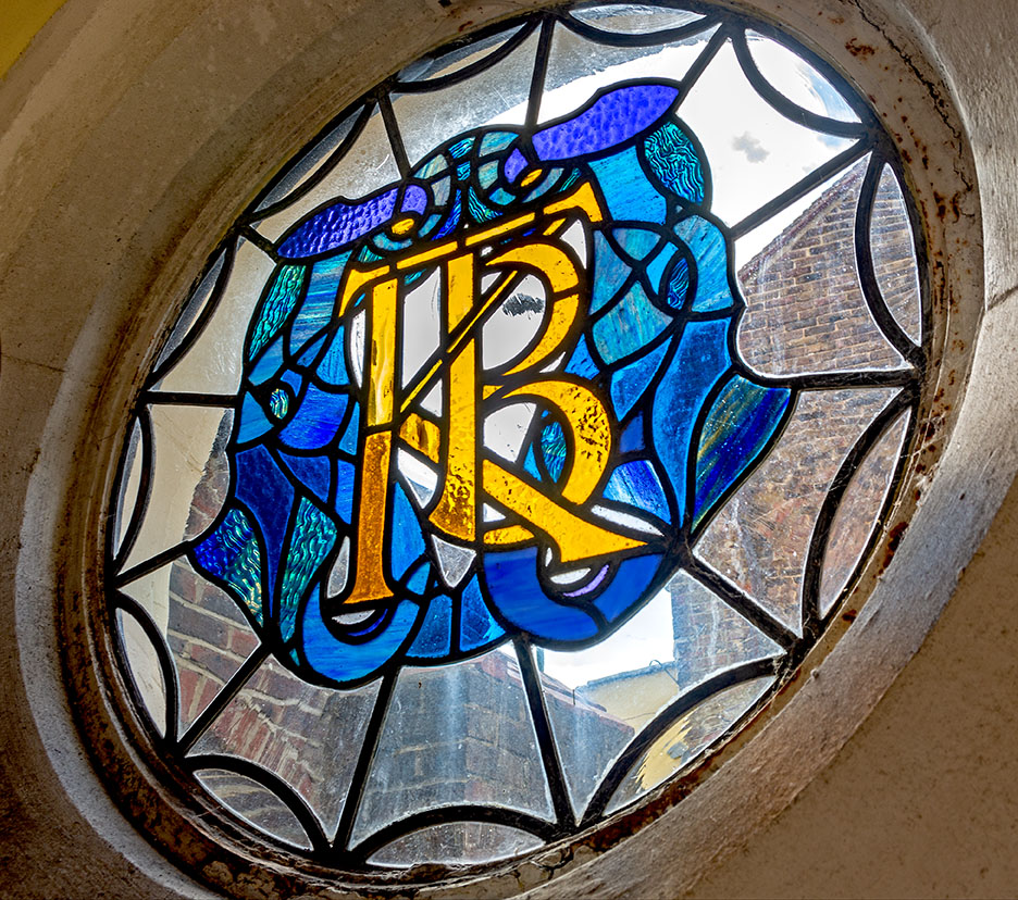 Duke of Wellington, Shoreham: 'KTB' stained glass window