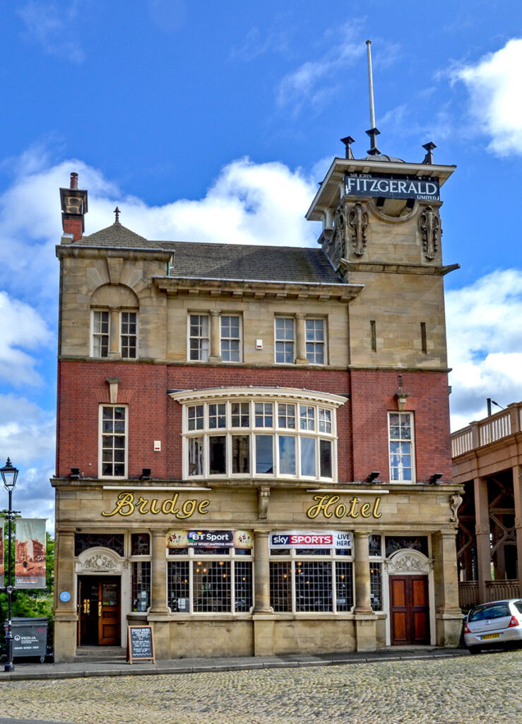 Bridge Hotel, Newcastle: Exterior