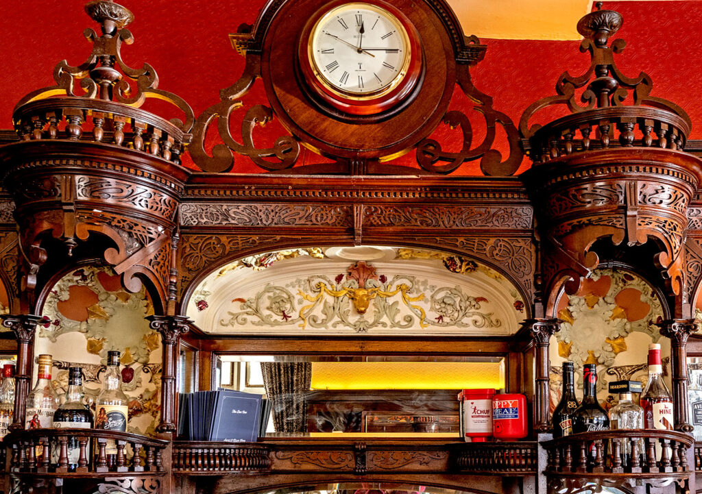 Dun Cow, Sunderland: Close-up of bar back