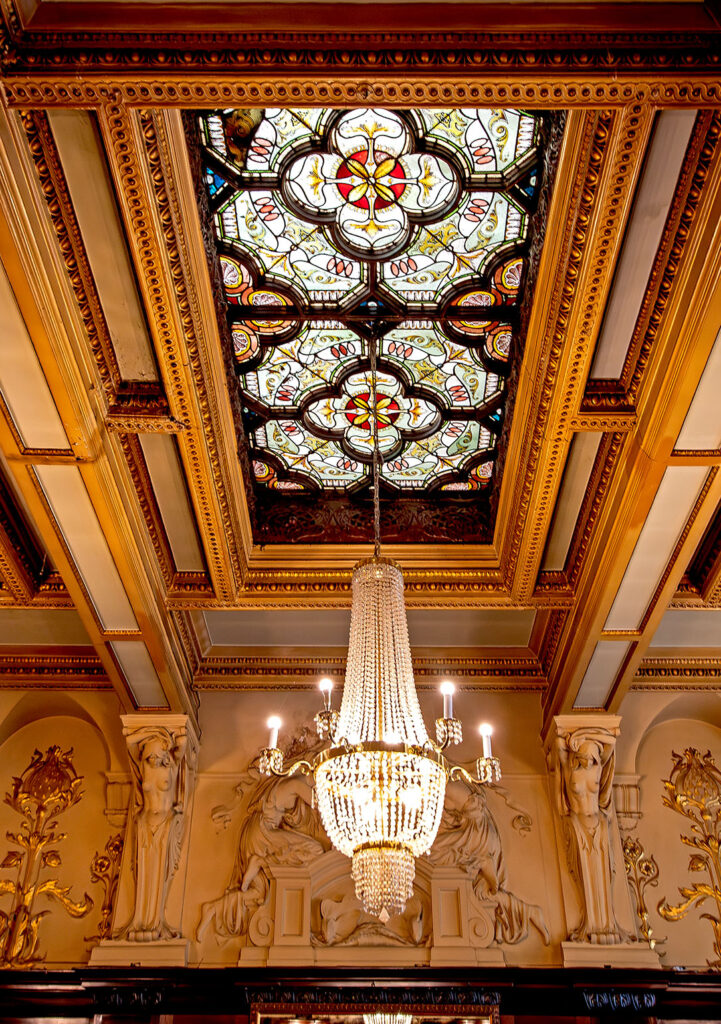 Philharmonic, Liverpool: Stained glass skylight in Grande Lounge