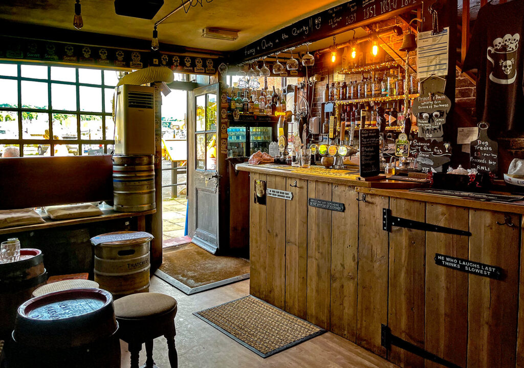 Quirky Den, Whitby: Interior