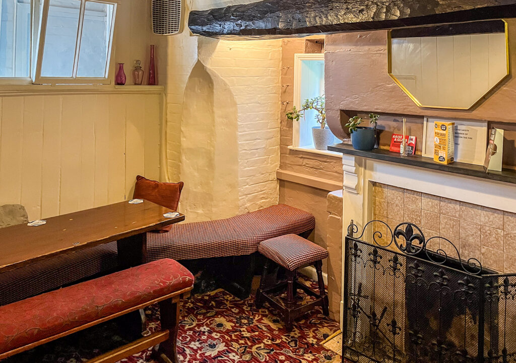 Malt Shovel, Spondon: Rear snug