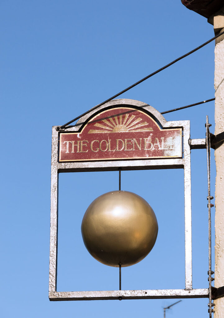 Golden Ball, York: Inn sign with sculpted golden ball