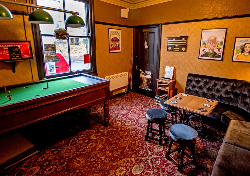 Golden Ball, York: Lounge with billiard table