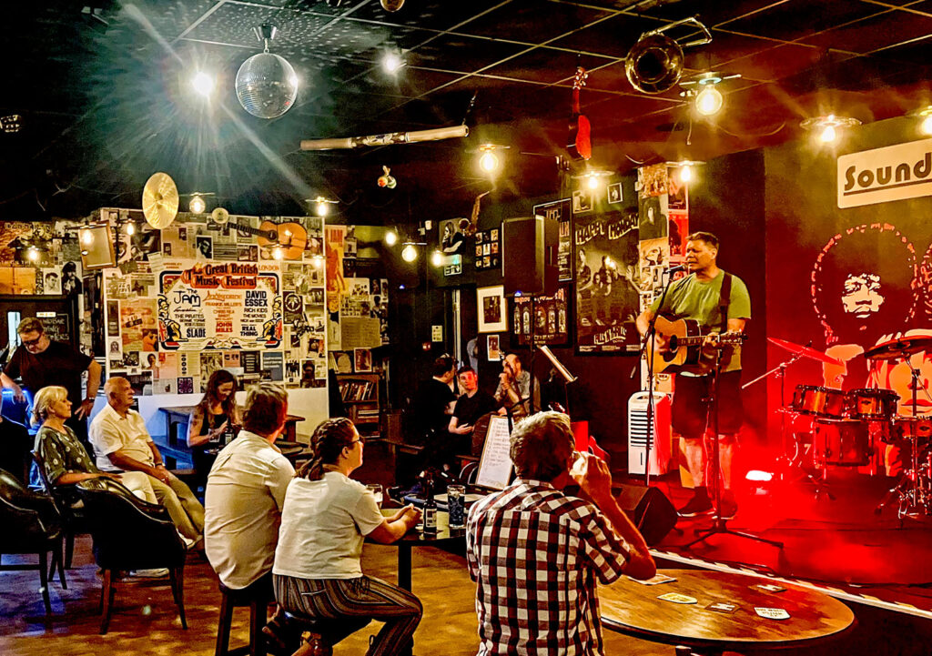 Sound Bar, Skipton: Interior with live musician on stage